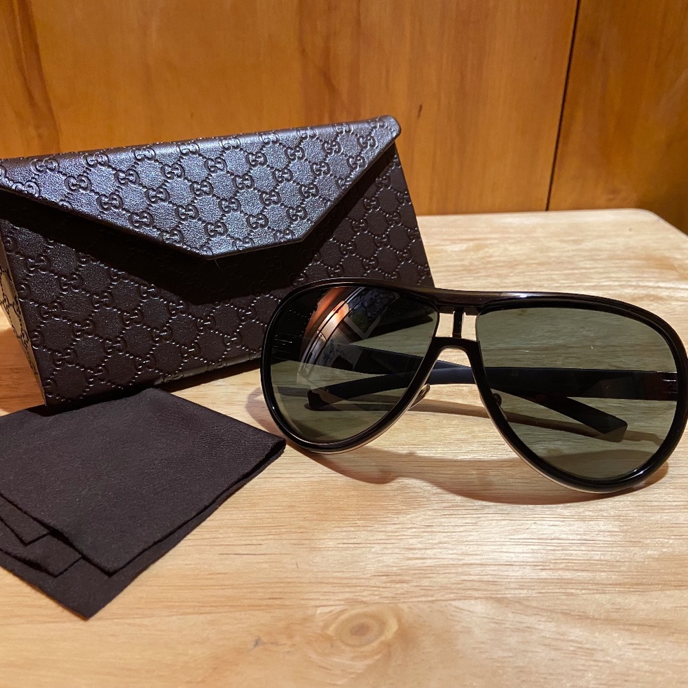 Gucci Black Sunglasses